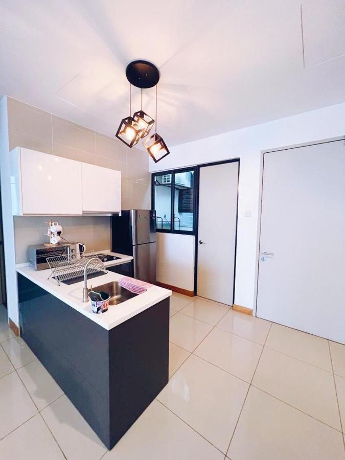 Connected Train 3 Bedrooms - Above Klgateway Mall 14 Куала Лумпур Екстериор снимка