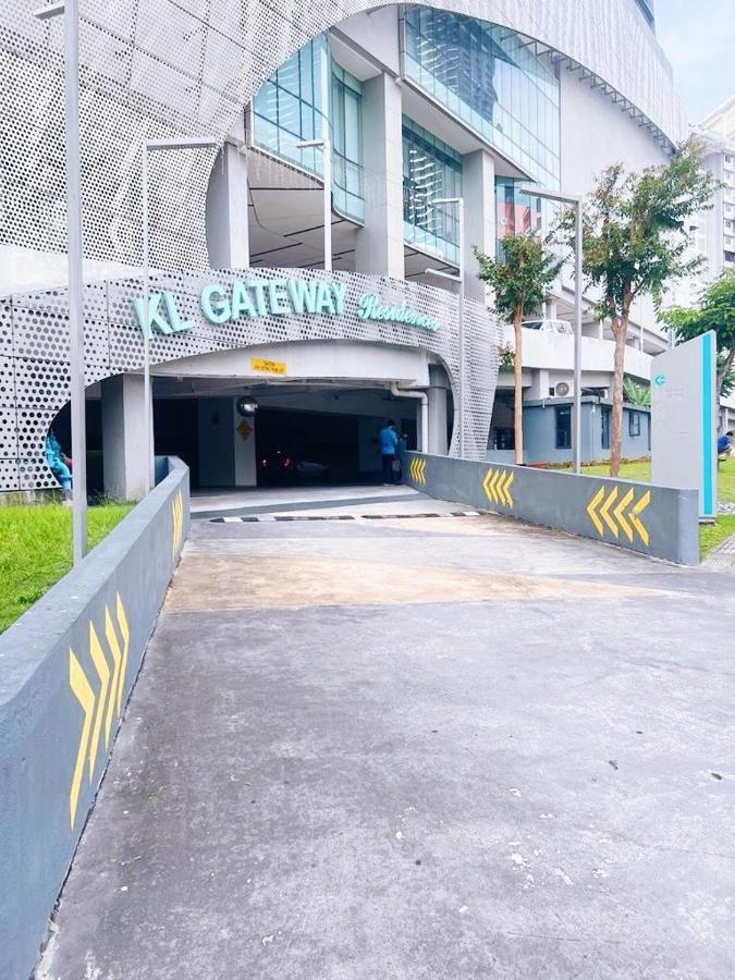 Connected Train 3 Bedrooms - Above Klgateway Mall 14 Куала Лумпур Екстериор снимка